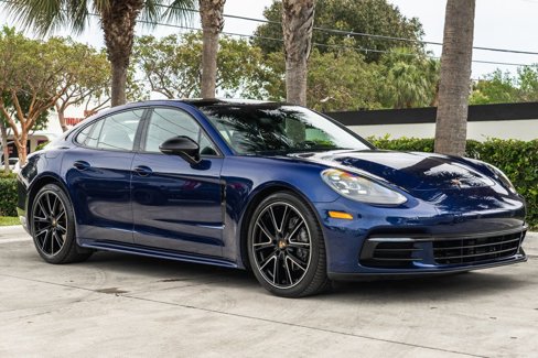 Used 2020 Porsche Panamera image 10