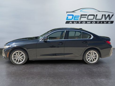 Certified 2023 BMW 330i xDrive Sedan w/ Premium Package image 6