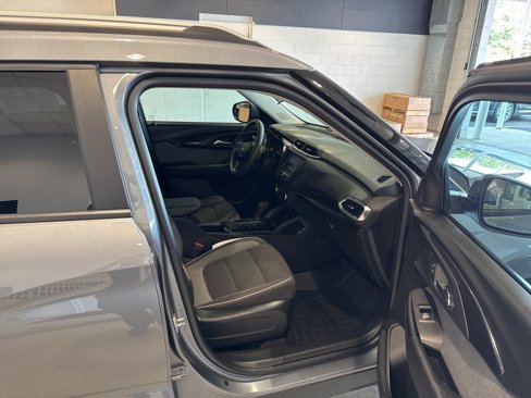 Used 2021 Chevrolet TrailBlazer LT image 12