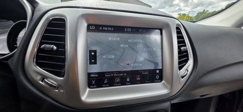 Used 2018 Jeep Compass Latitude w/ Popular Equipment Group image 18