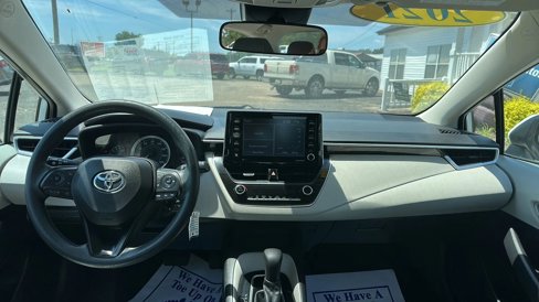 Used 2021 Toyota Corolla LE image 18
