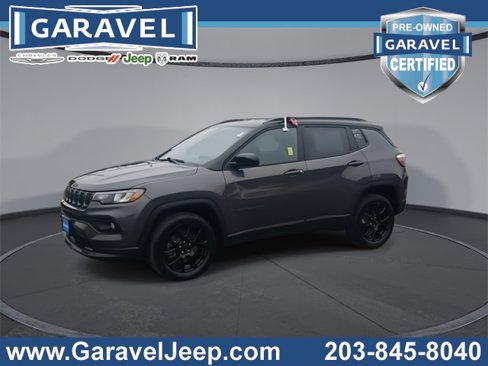 Used 2024 Jeep Compass Latitude w/ Convenience Group image 4