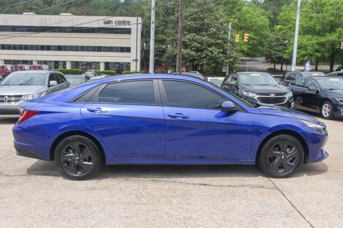Used 2023 Hyundai Elantra Blue image 8