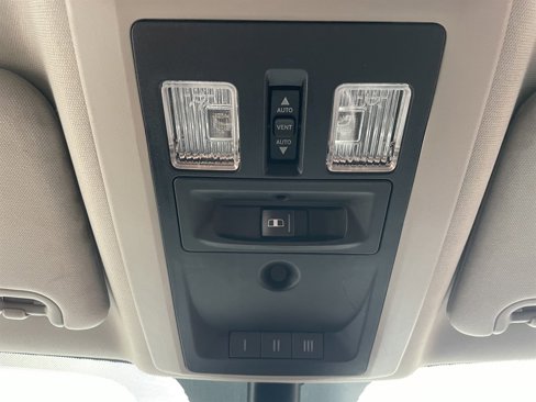 Used 2018 RAM 2500 Laramie w/ Sport Appearance Group image 32