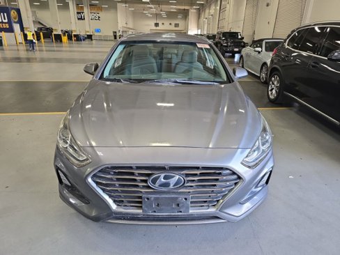 Used 2019 Hyundai Sonata SE image 2