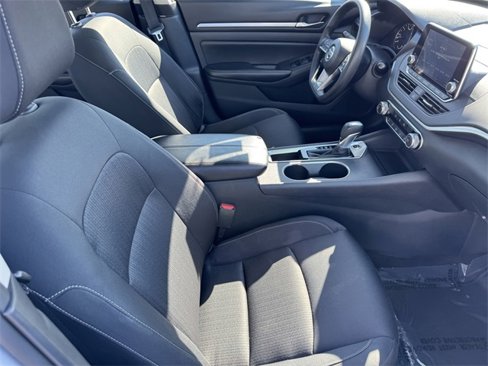 Used 2022 Nissan Altima 2.5 SV image 6