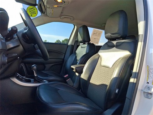 Used 2018 Jeep Compass Latitude w/ Popular Equipment Group image 13