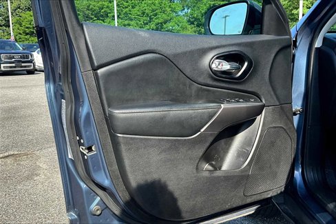 Used 2021 Jeep Cherokee Latitude Lux w/ Sun & Sound Group image 21