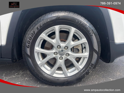 Used 2018 Jeep Cherokee Latitude image 37