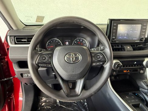 Used 2020 Toyota RAV4 XLE image 21