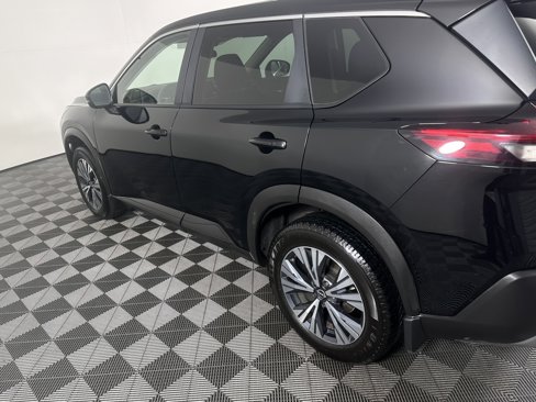 Used 2022 Nissan Rogue SV image 7