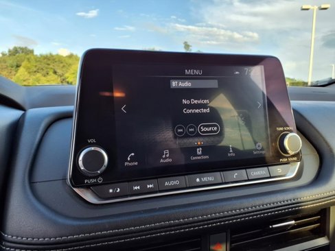 Used 2023 Nissan Rogue SV image 15