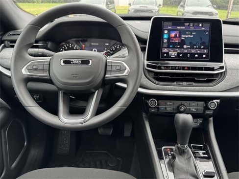 New 2025 Jeep Compass Sport image 2