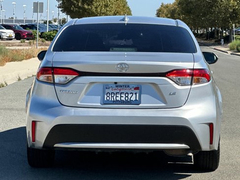 Used 2020 Toyota Corolla LE image 5