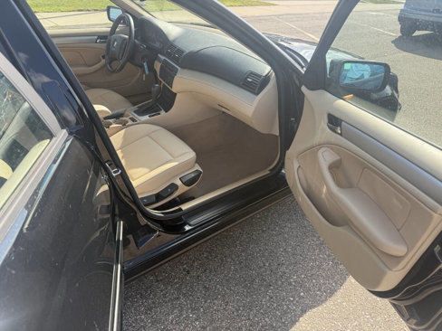 Used 2004 BMW 325xi Sedan image 10