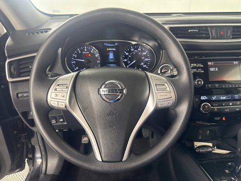 Used 2016 Nissan Rogue SV image 12