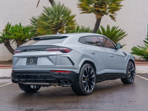 Used 2022 Lamborghini Urus image 4