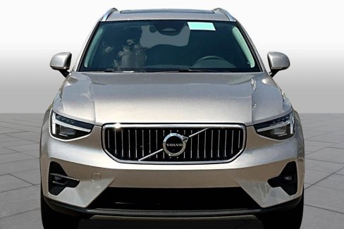 New 2024 Volvo XC40 B5 Plus w/ Protection Package Premier image 2