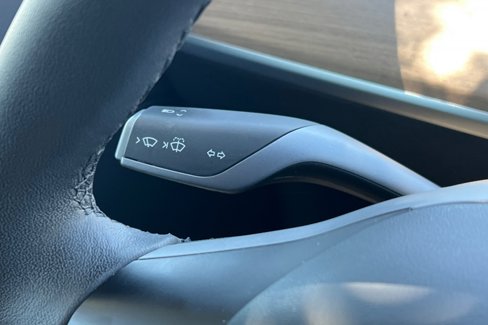 Used 2021 Tesla Model Y Performance image 31