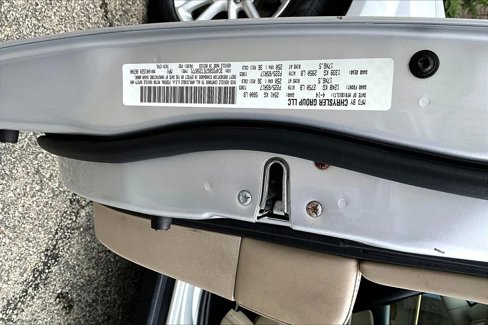 Used 2014 Dodge Journey SXT w/ Flexible Seating Group image 31