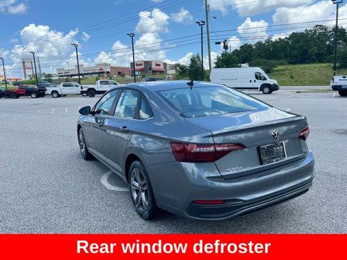 Used 2022 Volkswagen Jetta SE image 7