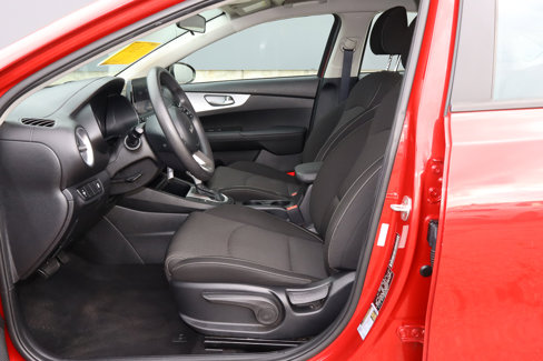 Used 2023 Kia Forte LXS image 7
