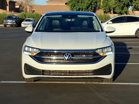 Used 2022 Volkswagen Jetta SE image 6