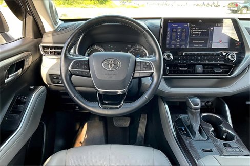 Used 2021 Toyota Highlander Platinum image 5