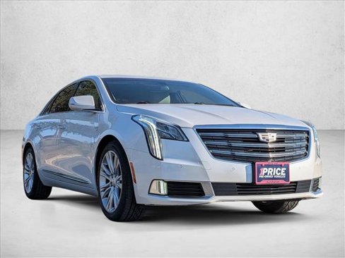 Used 2018 Cadillac XTS Luxury image 3