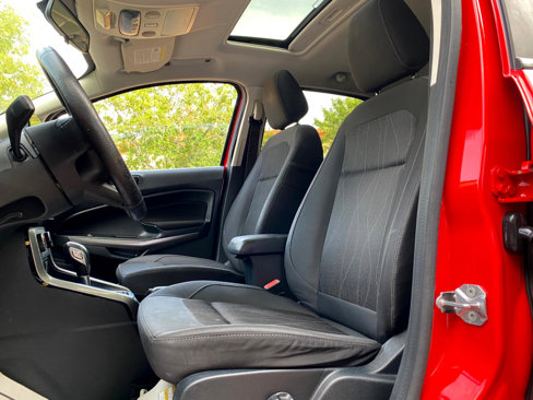 Used 2020 Ford EcoSport SE w/ SE Convenience Package image 29