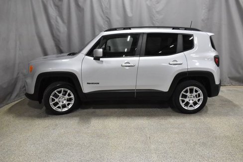 Used 2020 Jeep Renegade Latitude w/ Cold Weather Group image 3
