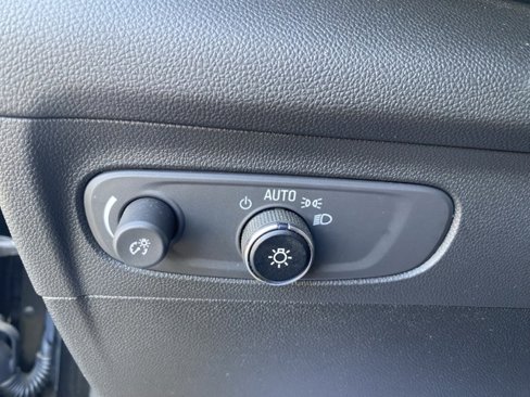 Used 2023 Buick Envision Essence image 22