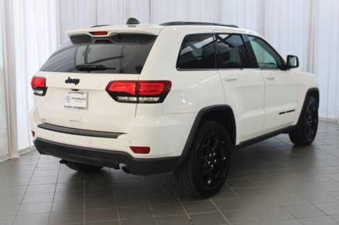Used 2020 Jeep Grand Cherokee Laredo image 8