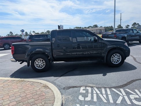 Used 2021 Nissan Frontier SV w/ SV Utility Package image 6