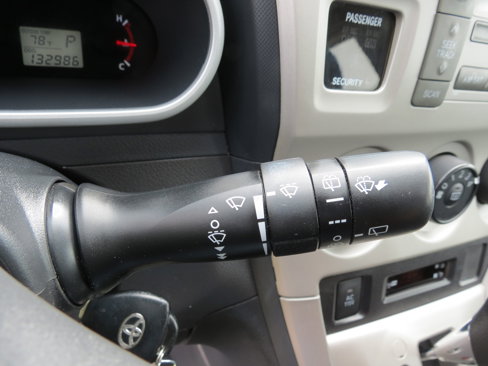 Used 2009 Toyota Matrix S image 17