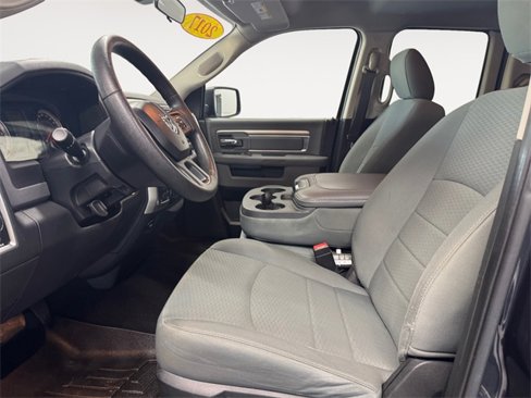Used 2017 RAM 1500 Classic SLT image 7