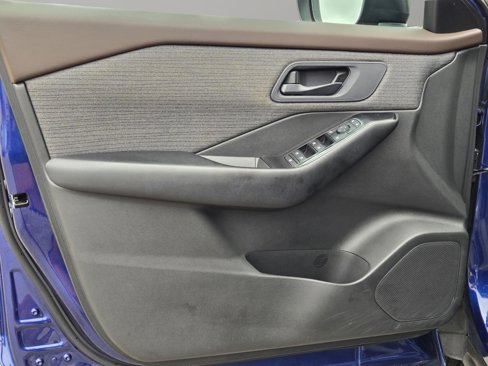 Used 2023 Nissan Rogue S image 18