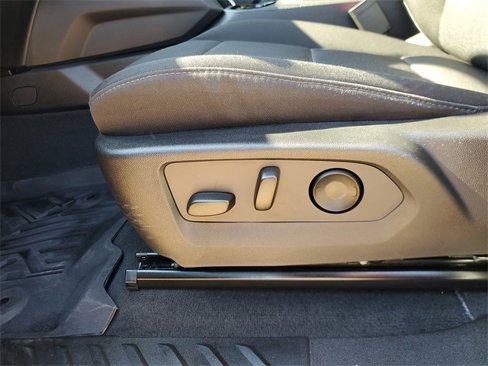 Used 2024 Chevrolet Colorado Trail Boss w/ Technology Package image 14