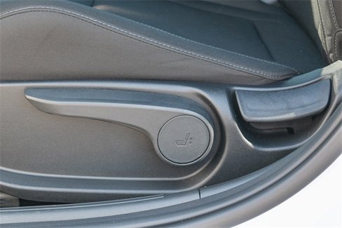 Certified 2025 Hyundai Elantra Sport image 21