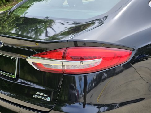 Used 2019 Ford Fusion SEL image 10
