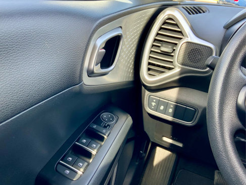 Used 2023 Kia Soul LX w/ Option Group 015 image 50