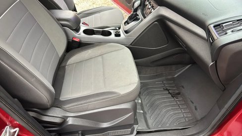 Used 2014 Ford Escape SE image 16