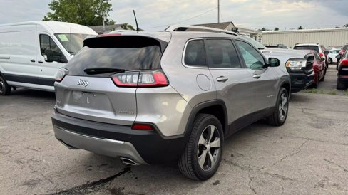 Used 2019 Jeep Cherokee Limited w/ Luxury Group image 5