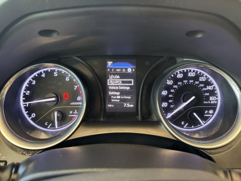 Used 2019 Toyota Camry LE image 23