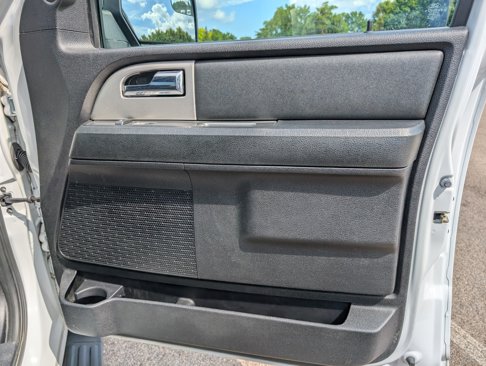 Used 2017 Ford Expedition XLT image 26