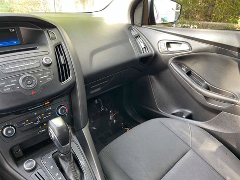 Used 2015 Ford Focus SE image 64