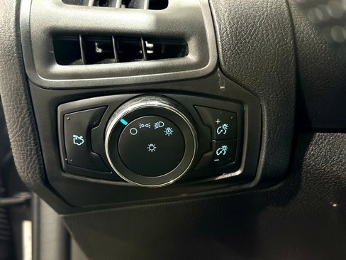 Used 2013 Ford Focus SE image 28
