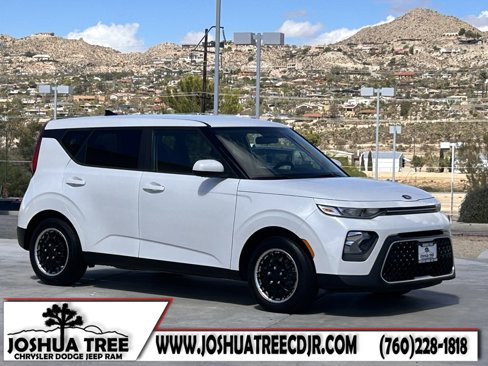Used 2020 Kia Soul LX image 1