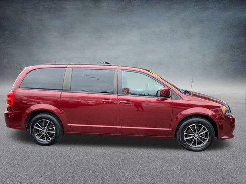 Used 2019 Dodge Grand Caravan GT image 5