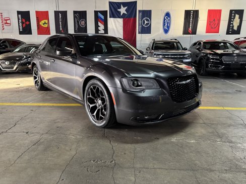 Used 2019 Chrysler 300 S image 6